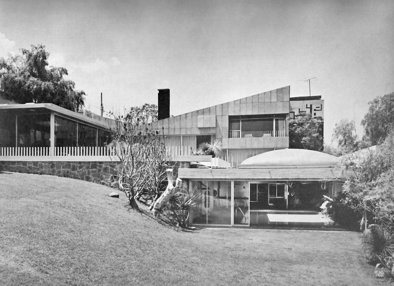 Archillect ID 406373