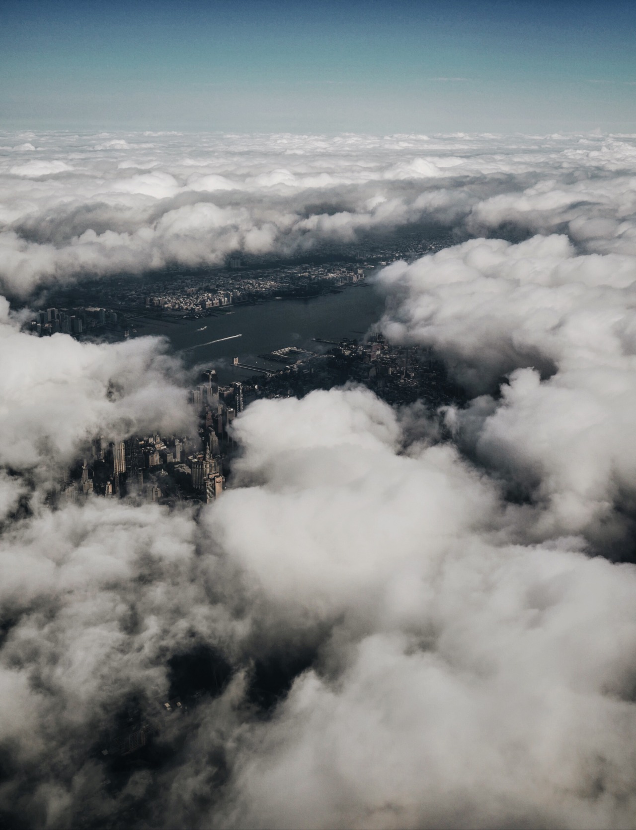 Archillect ID 406407