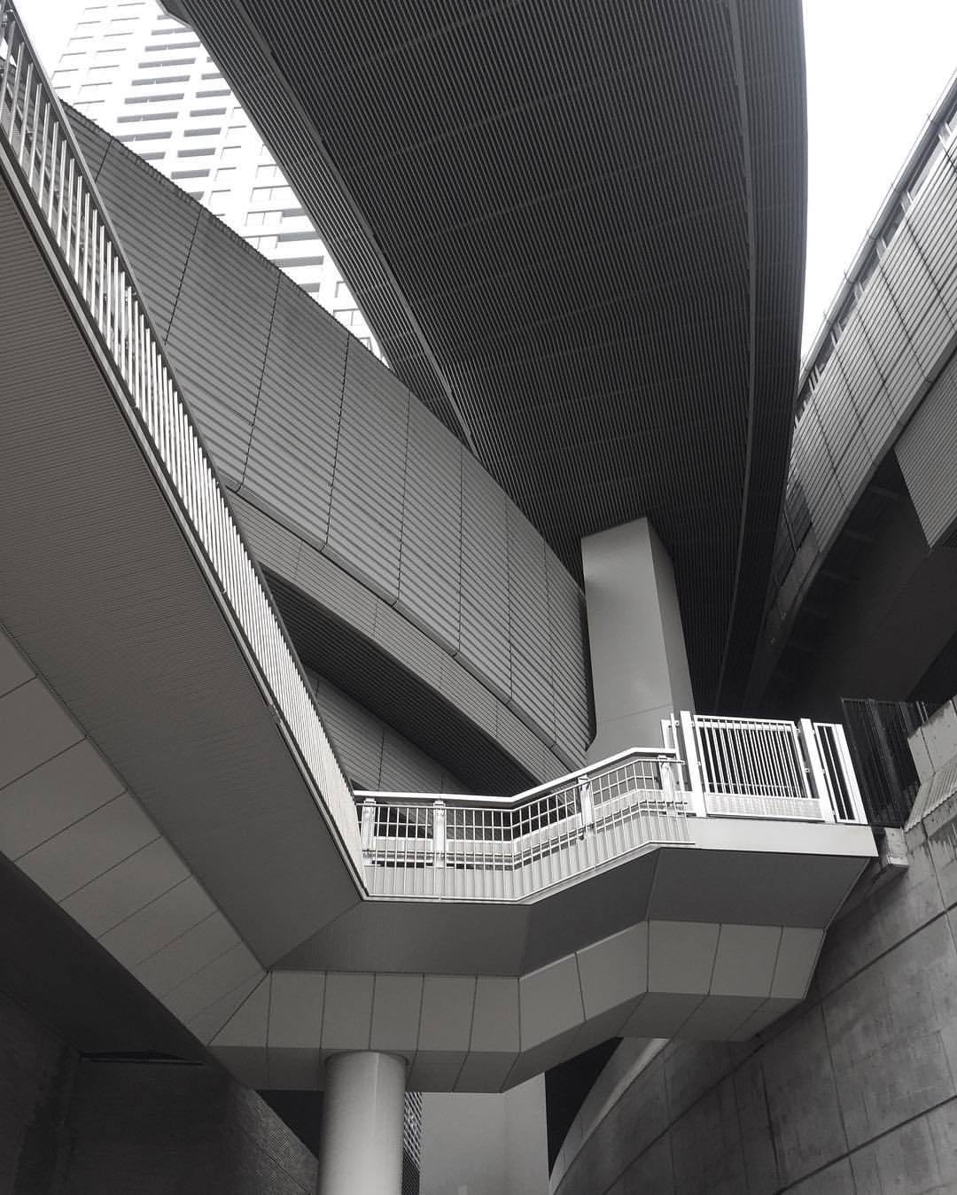 Archillect ID 406469