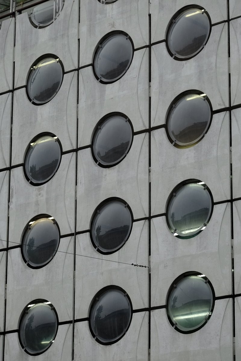 Archillect ID 406479