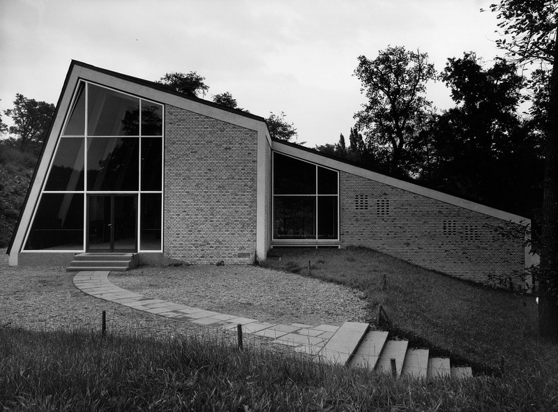 Archillect ID 406783