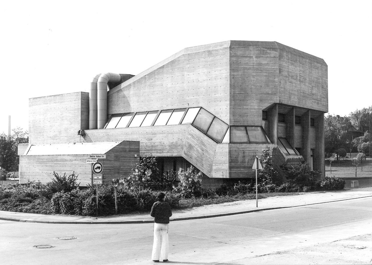 Archillect ID 406961