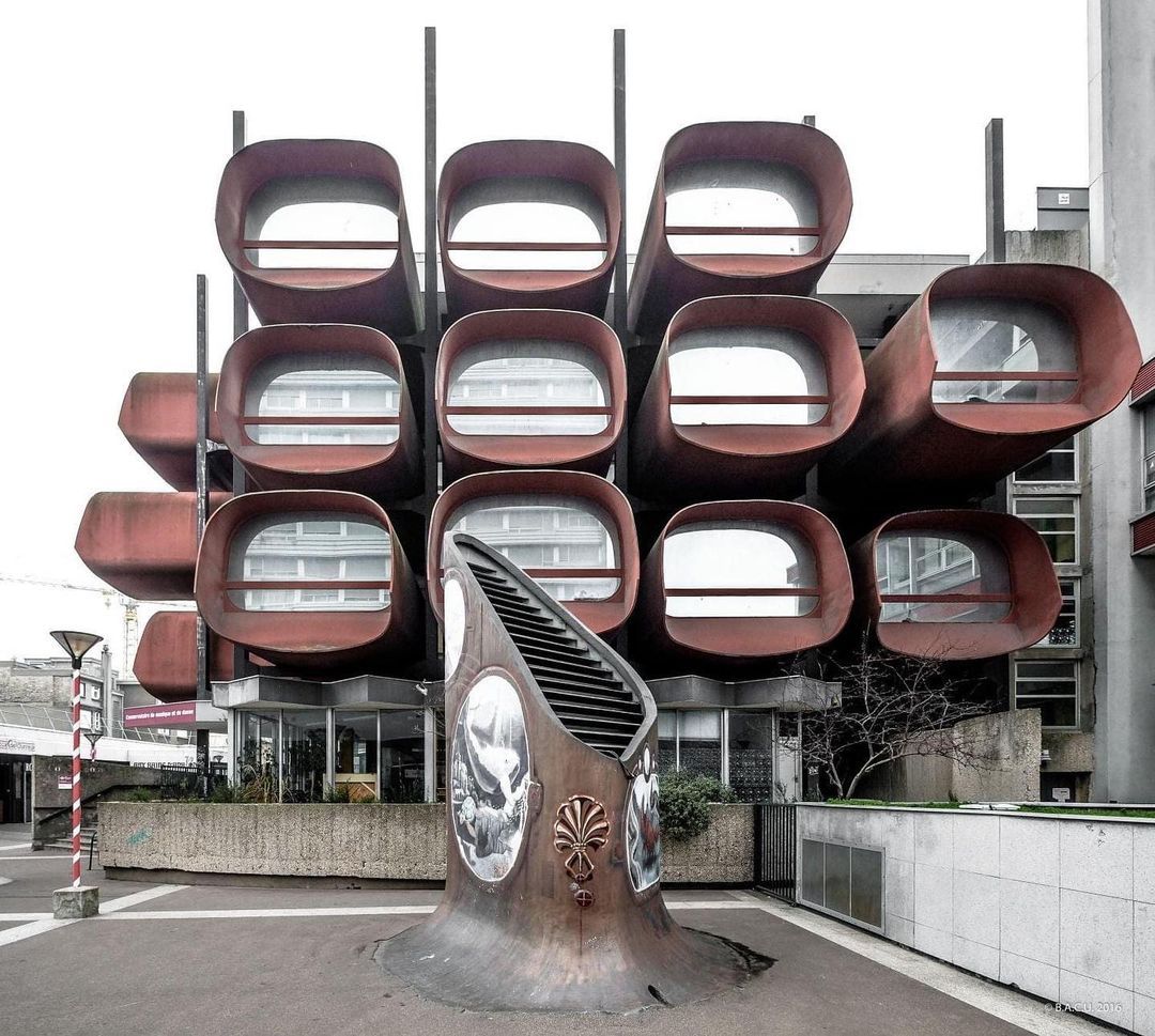 Archillect ID 406979