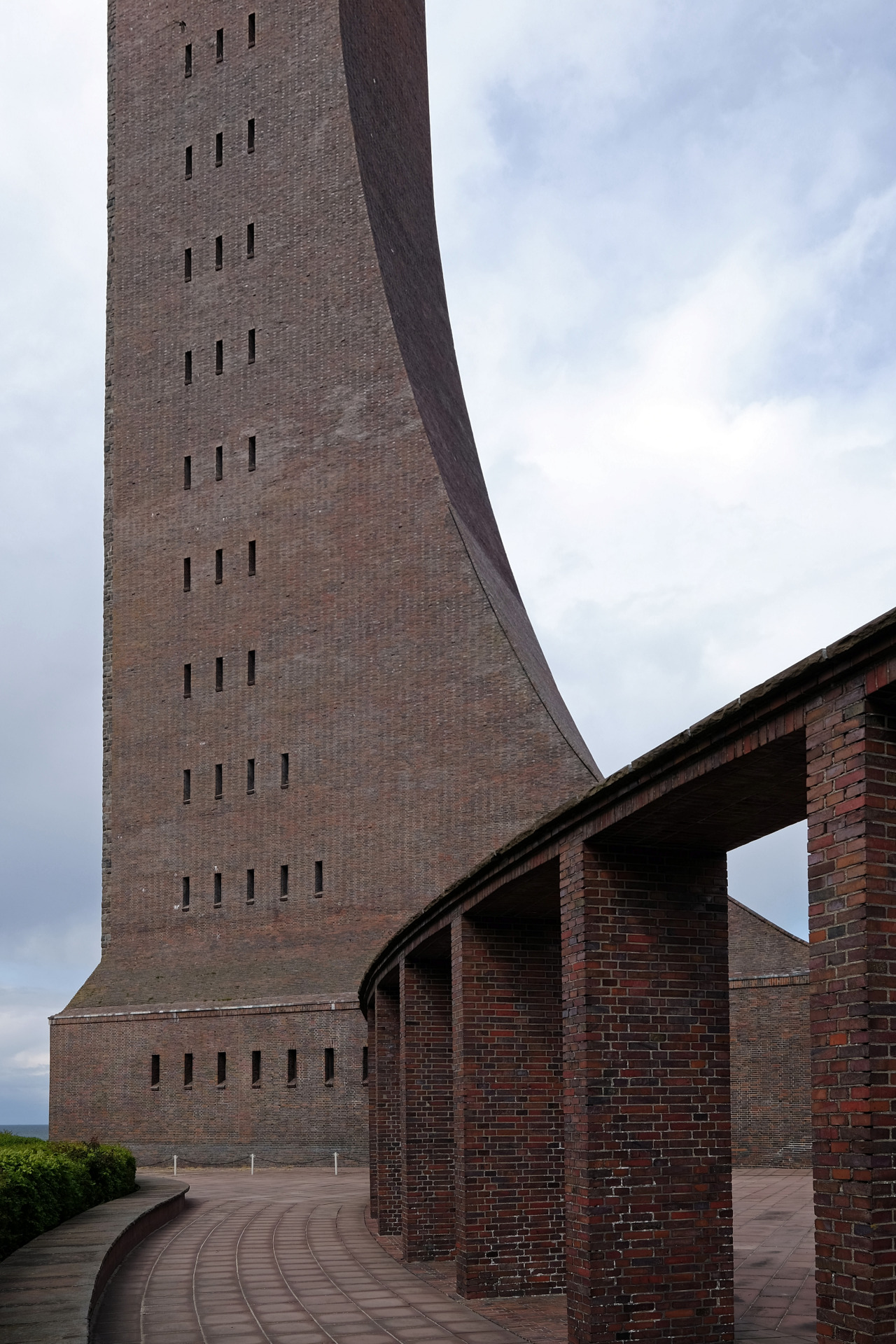 Archillect ID 407035