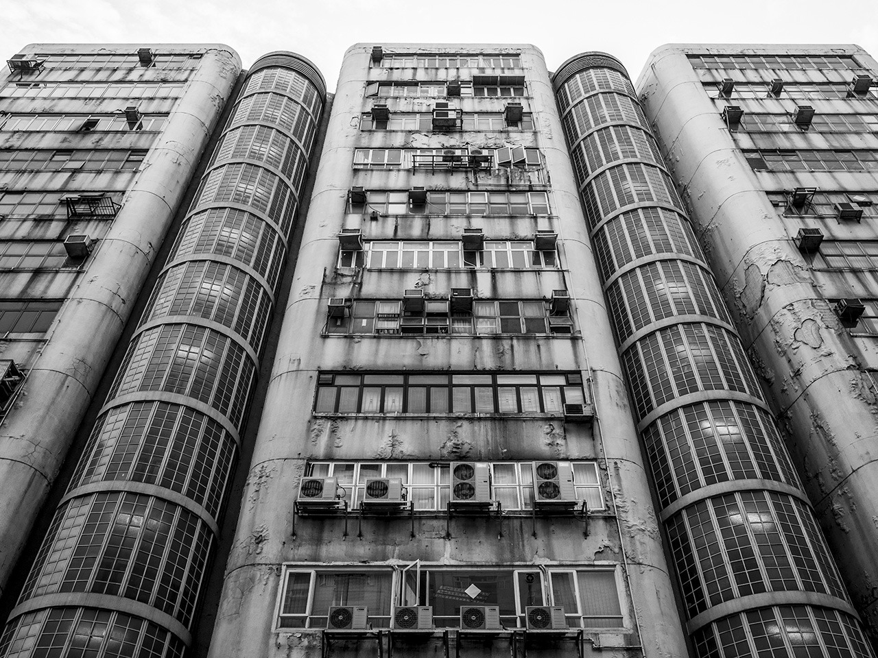 Archillect ID 407228