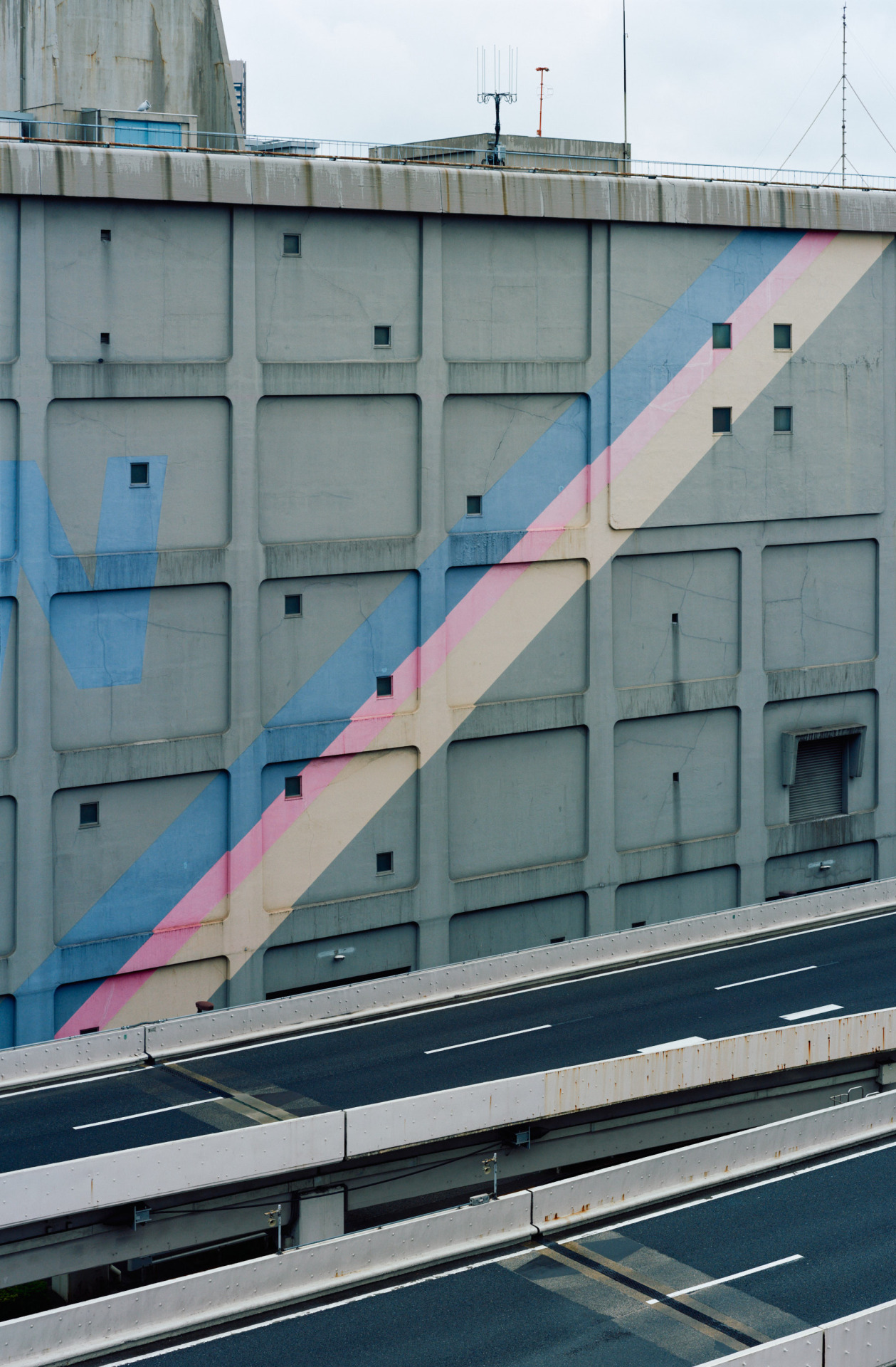 Archillect ID 407230