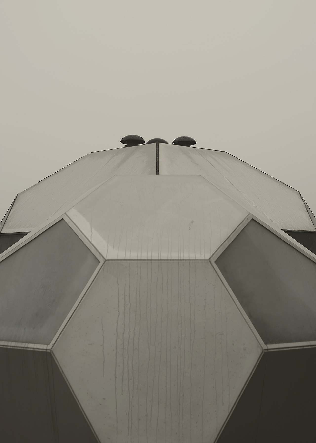 Archillect ID 407256