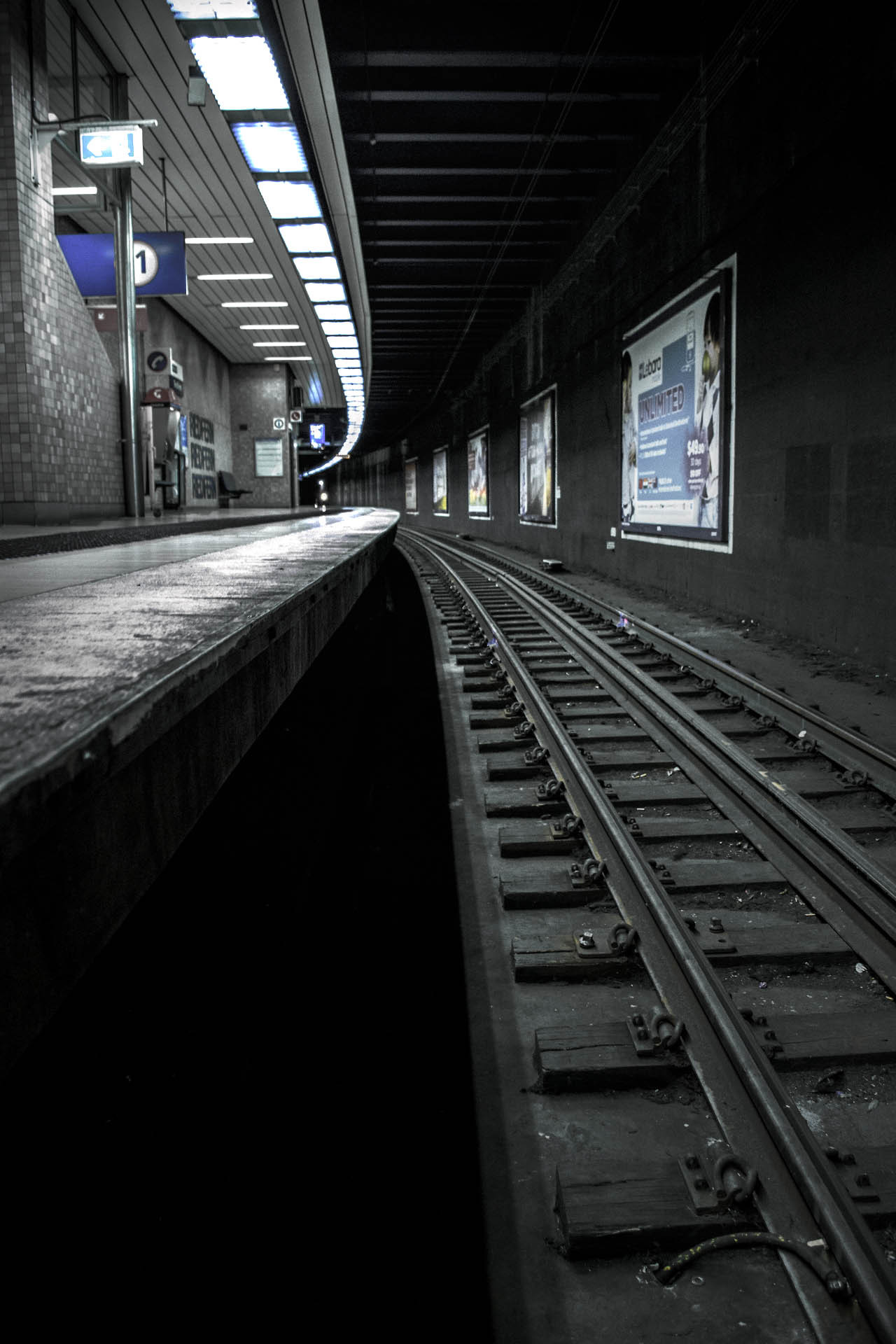 Archillect ID 407280