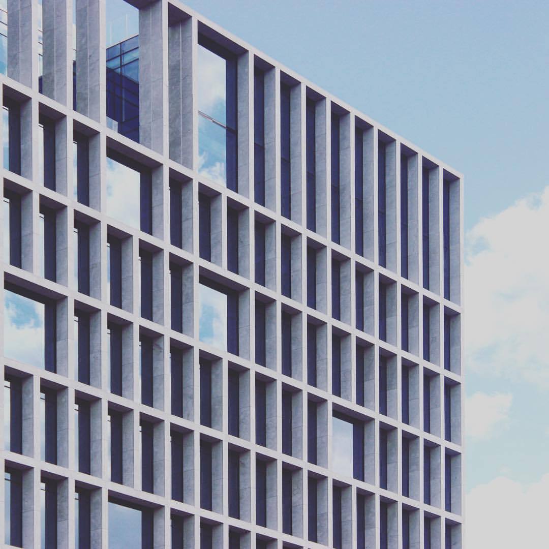 Archillect ID 407331