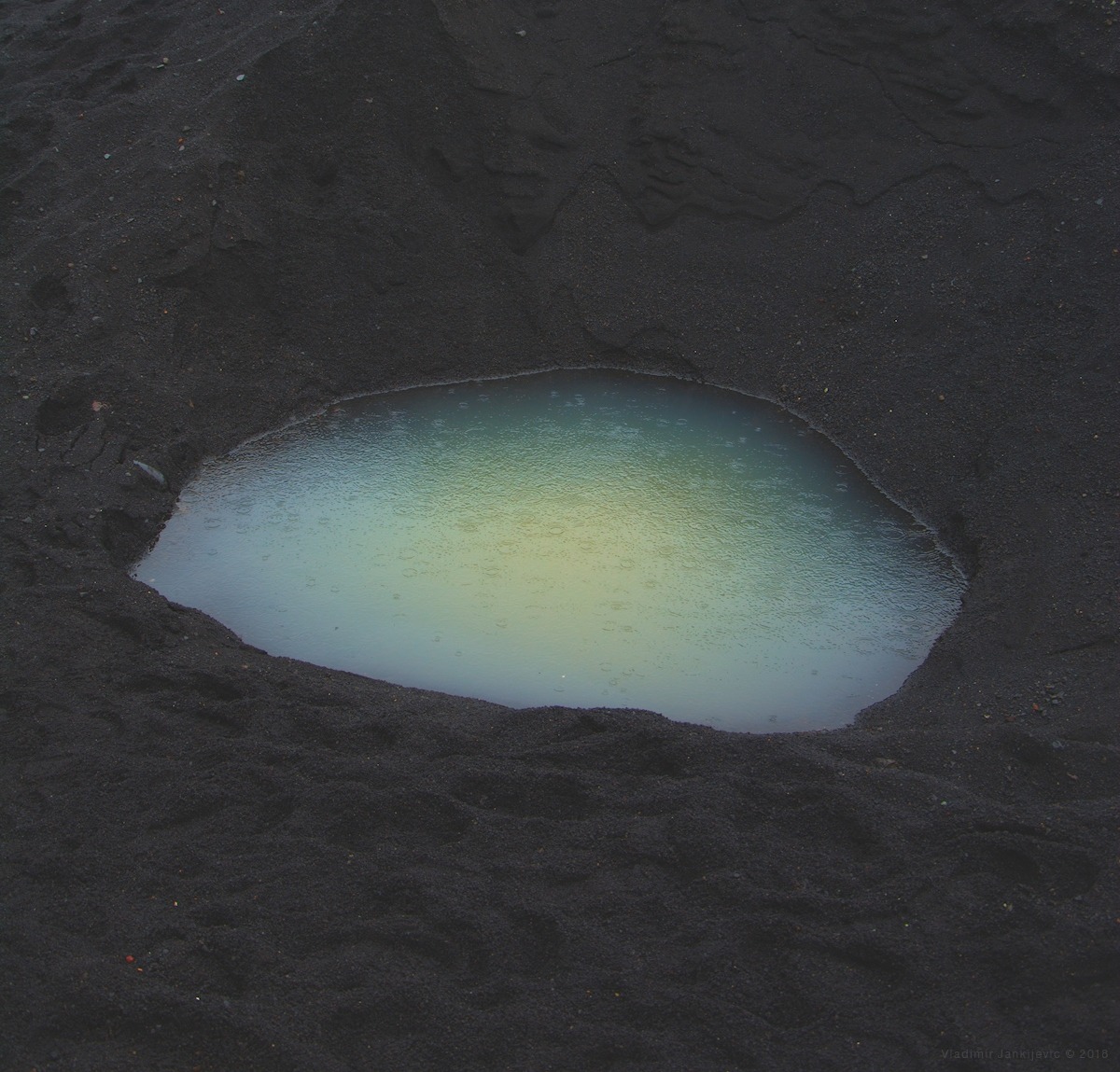 Archillect ID 407413