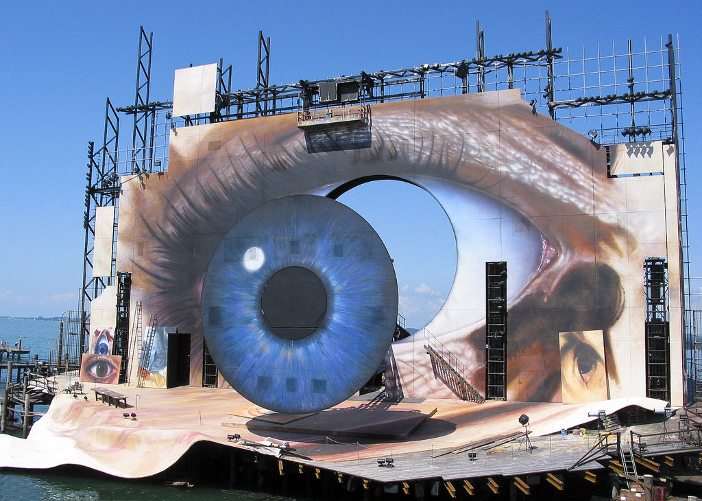 Archillect ID 407462