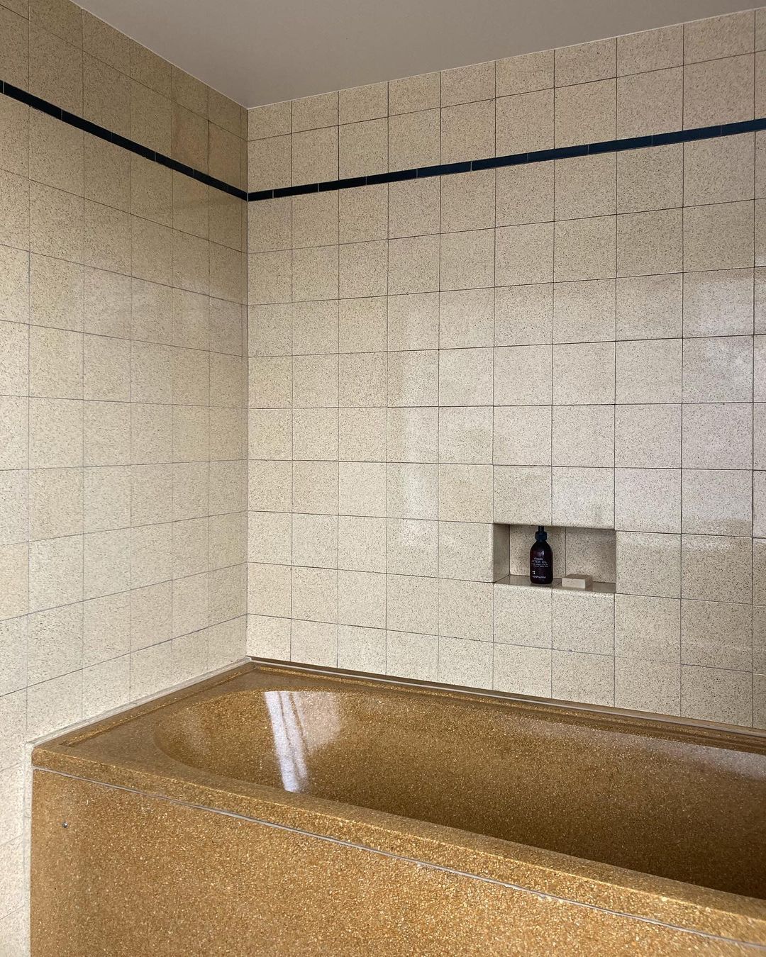 Archillect ID 407520