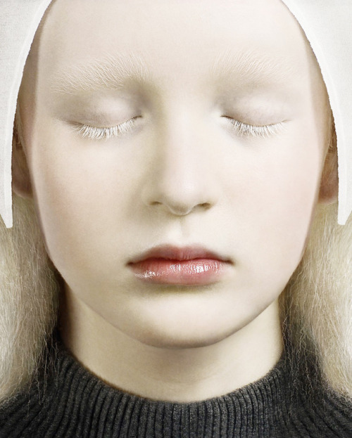 Archillect ID 407568