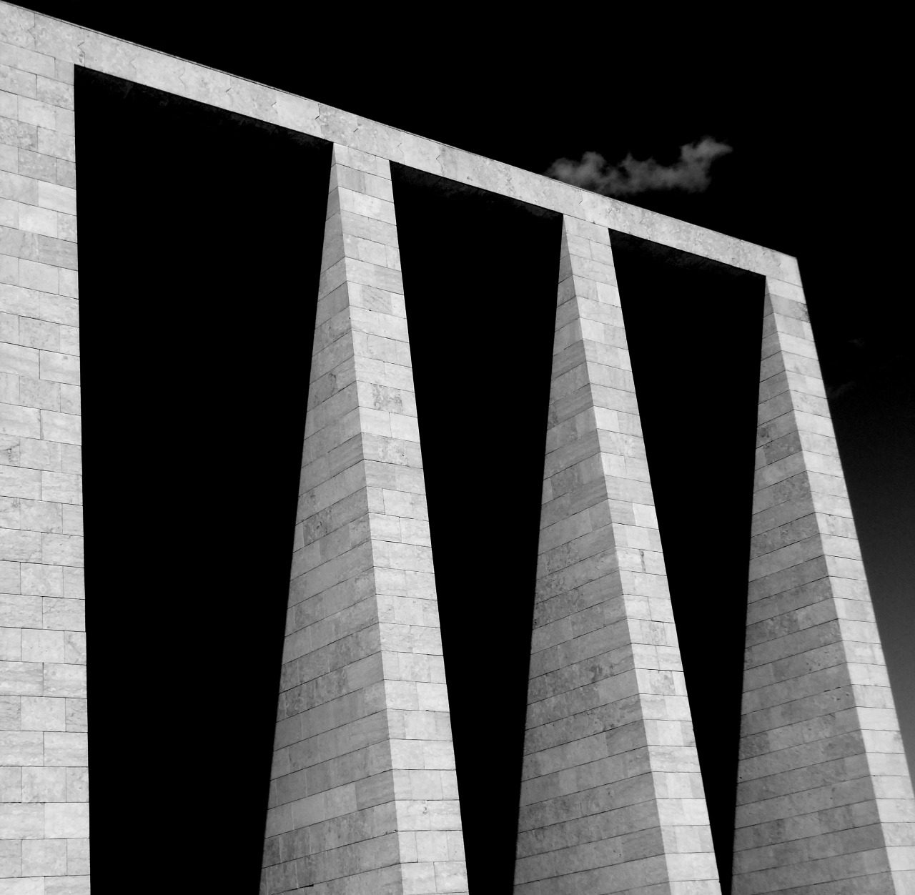 Archillect ID 407593