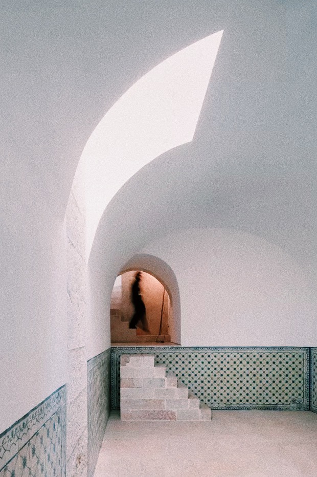 Archillect ID 407632