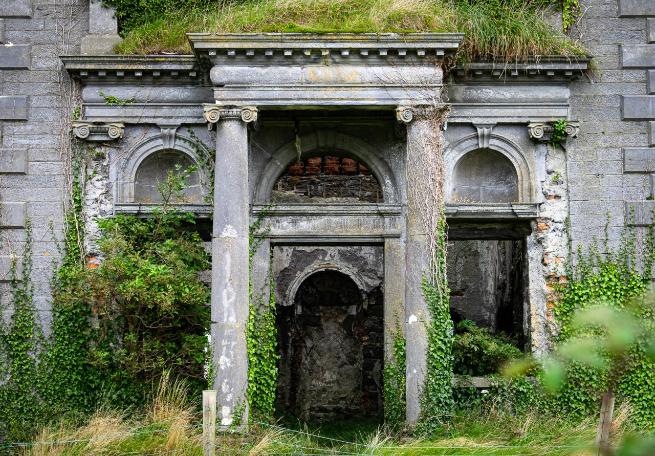 Archillect ID 407745