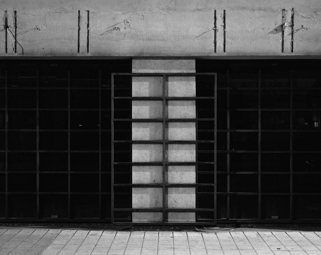 Archillect ID 407775