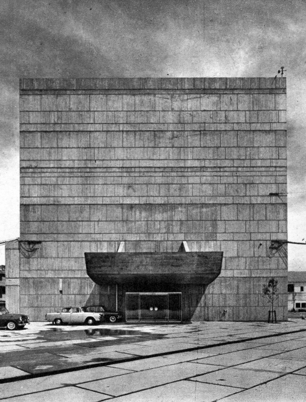 Archillect ID 407821