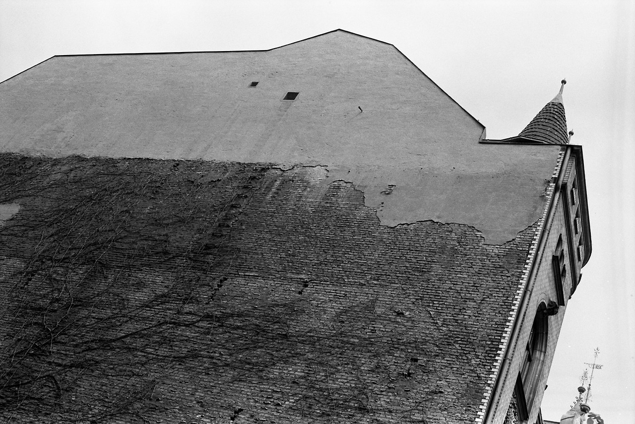 Archillect ID 407822