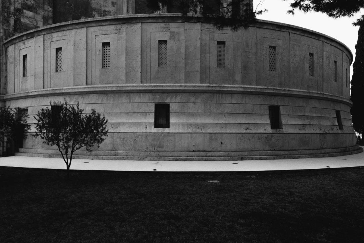 Archillect ID 407866