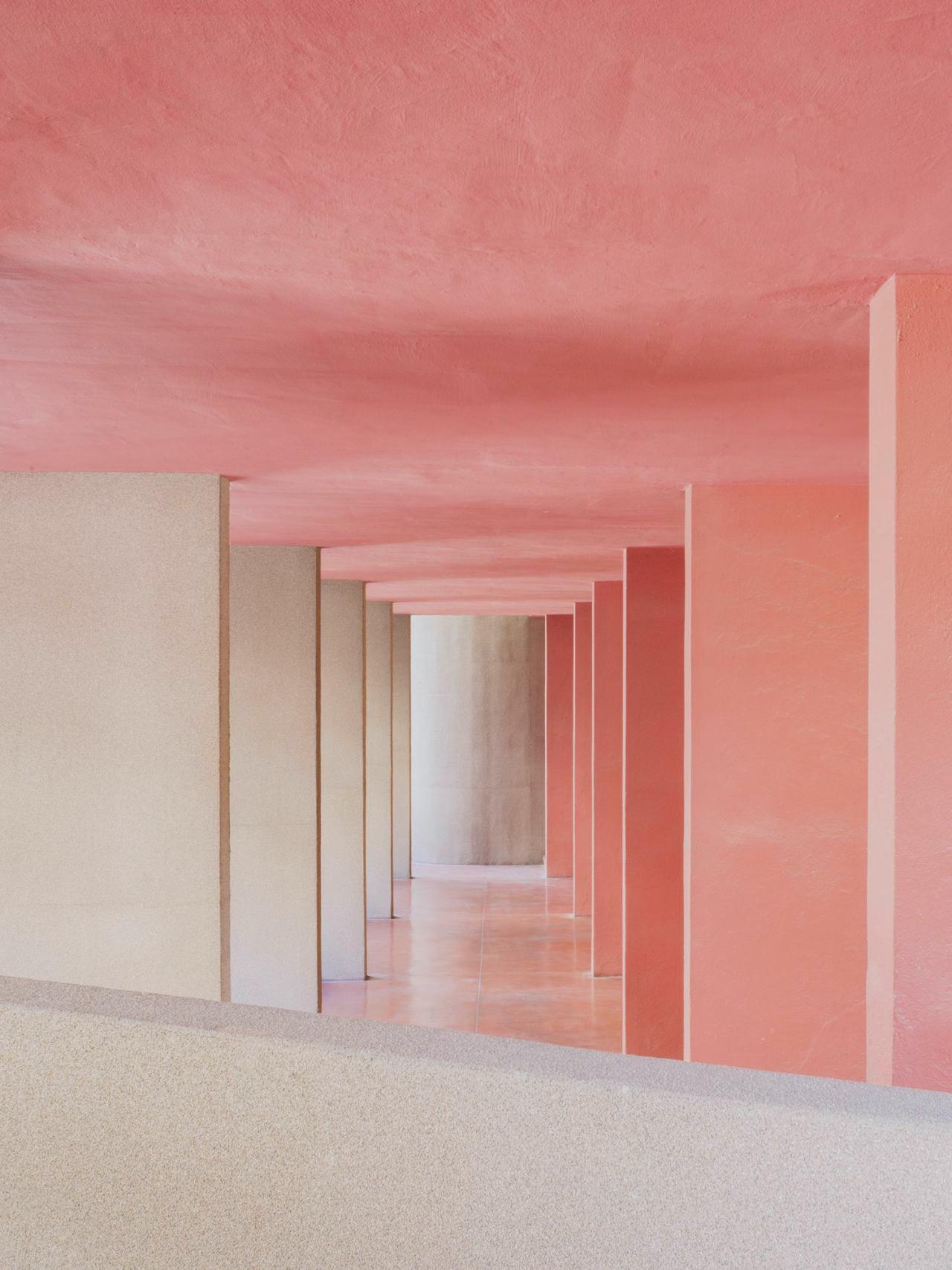 Archillect ID 407911