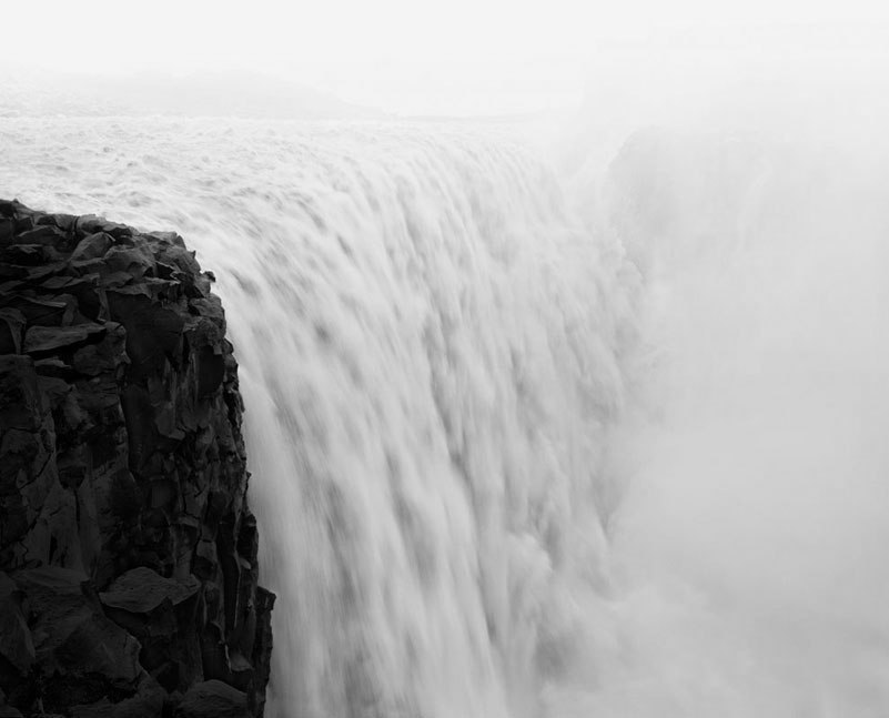 Archillect ID 407912