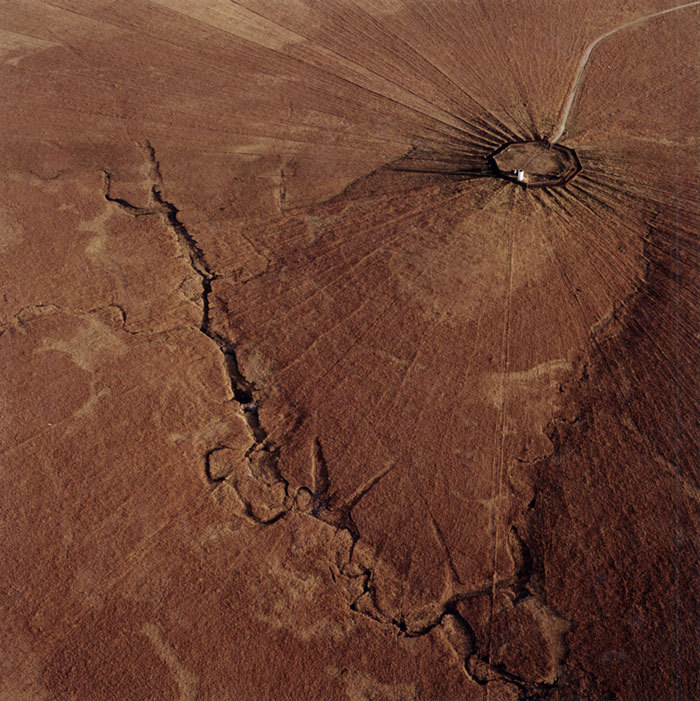 Archillect ID 408030