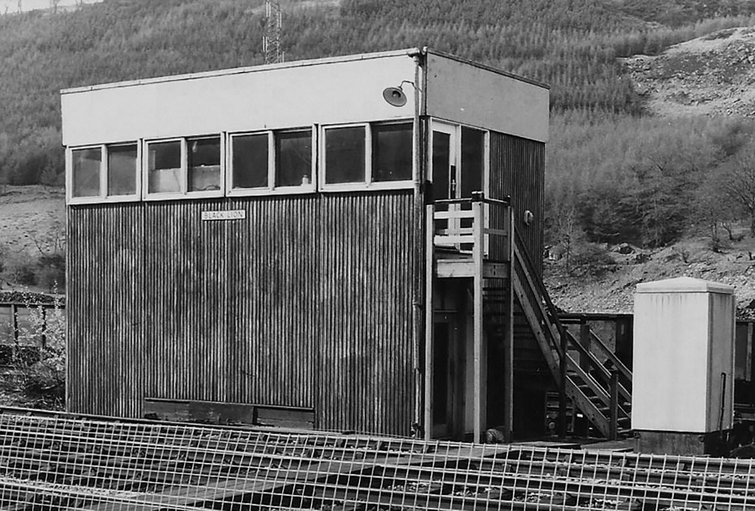 Archillect ID 408190