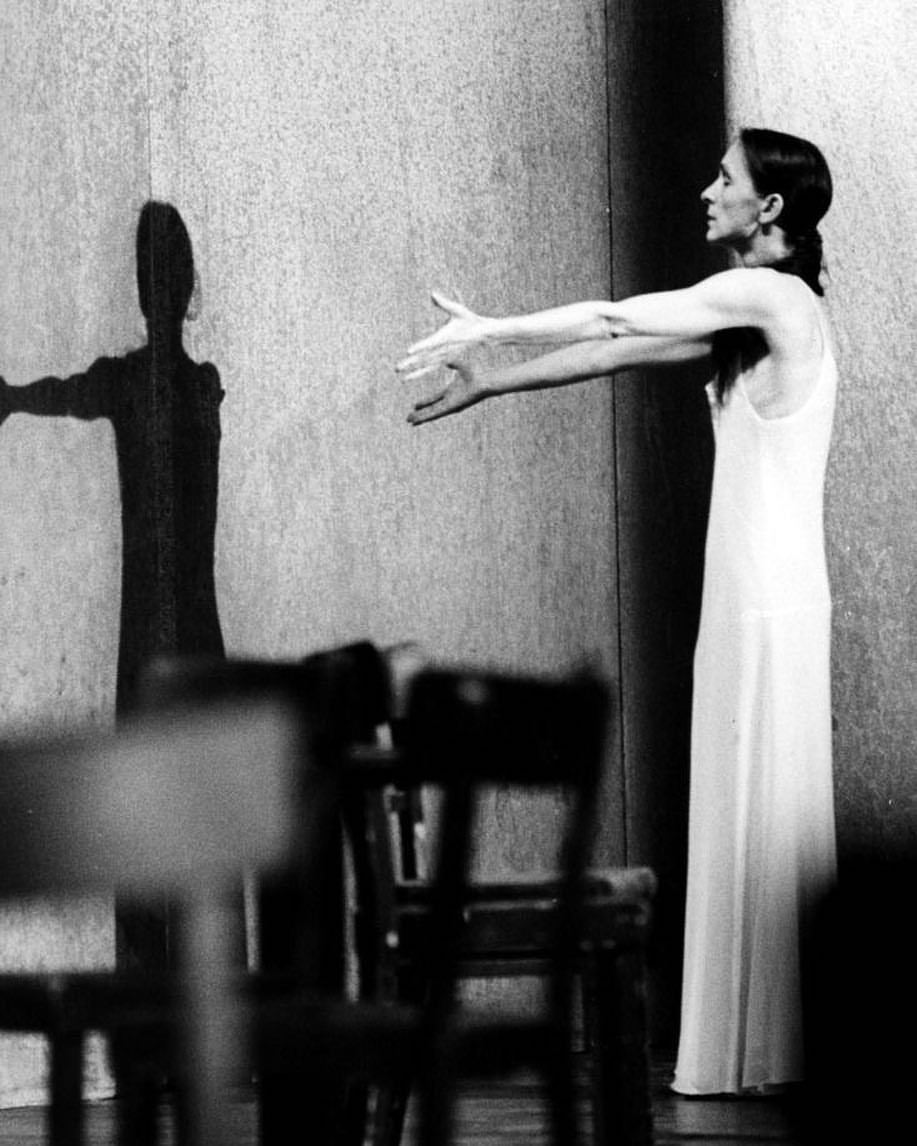 Archillect ID 408211