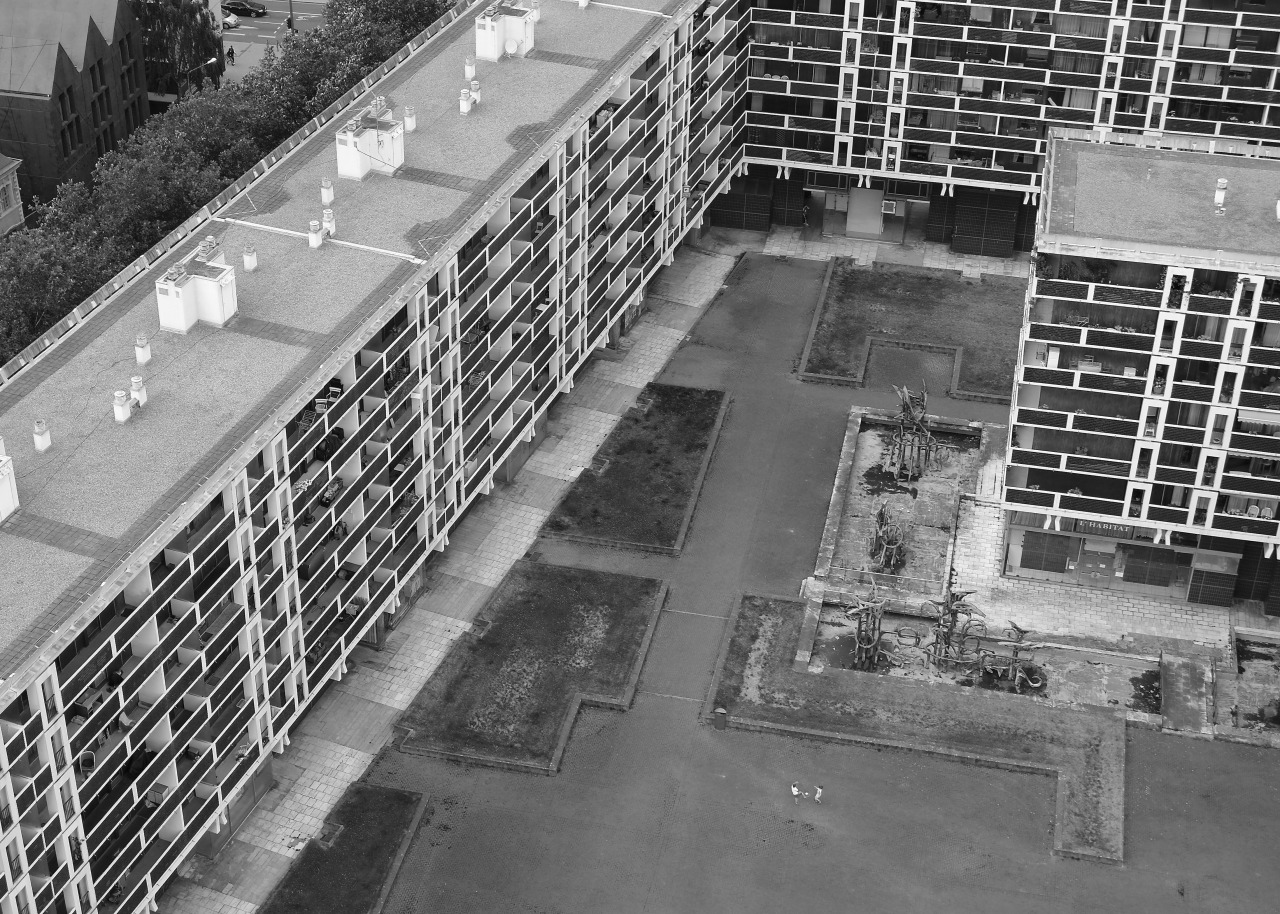 Archillect ID 408303