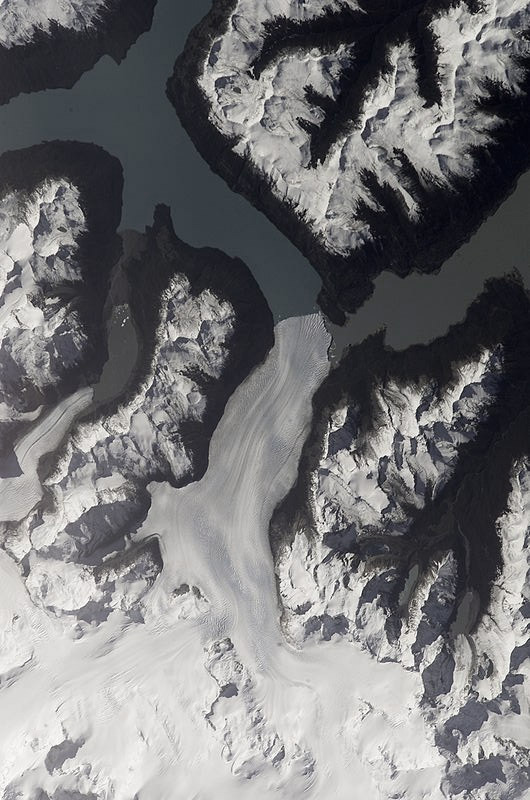 Archillect ID 408331