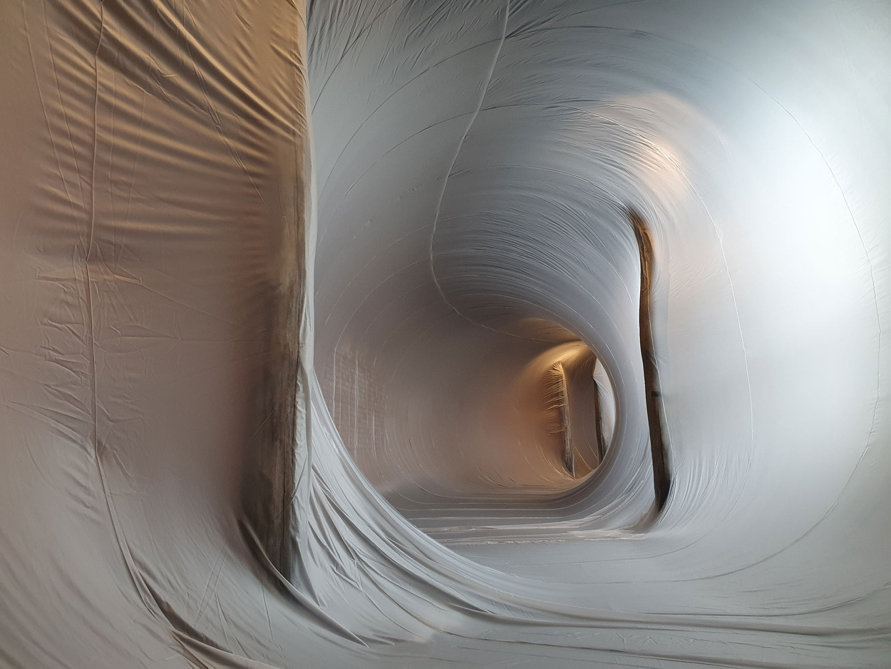 Archillect ID 408352