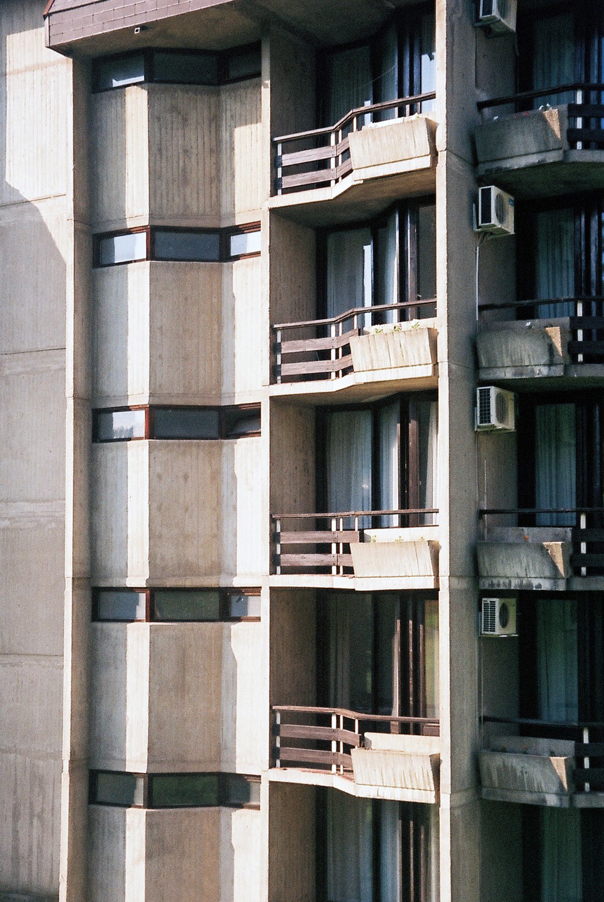 Archillect ID 408365