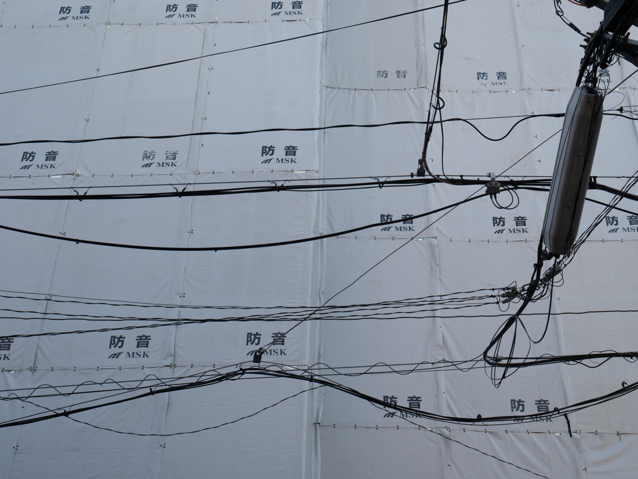 Archillect ID 408409