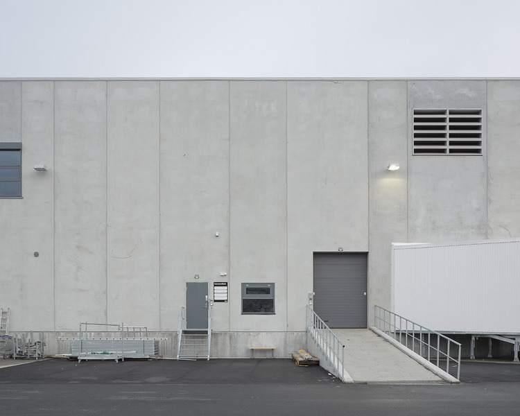 Archillect ID 408415