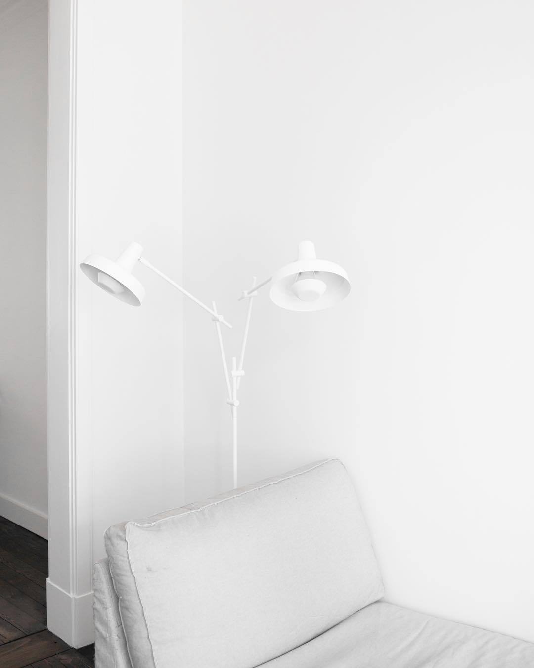 Archillect ID 408460