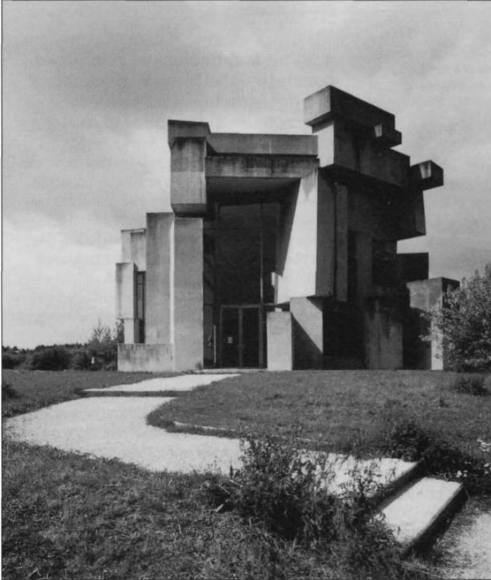 Archillect ID 408565