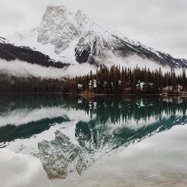 Archillect ID 408634