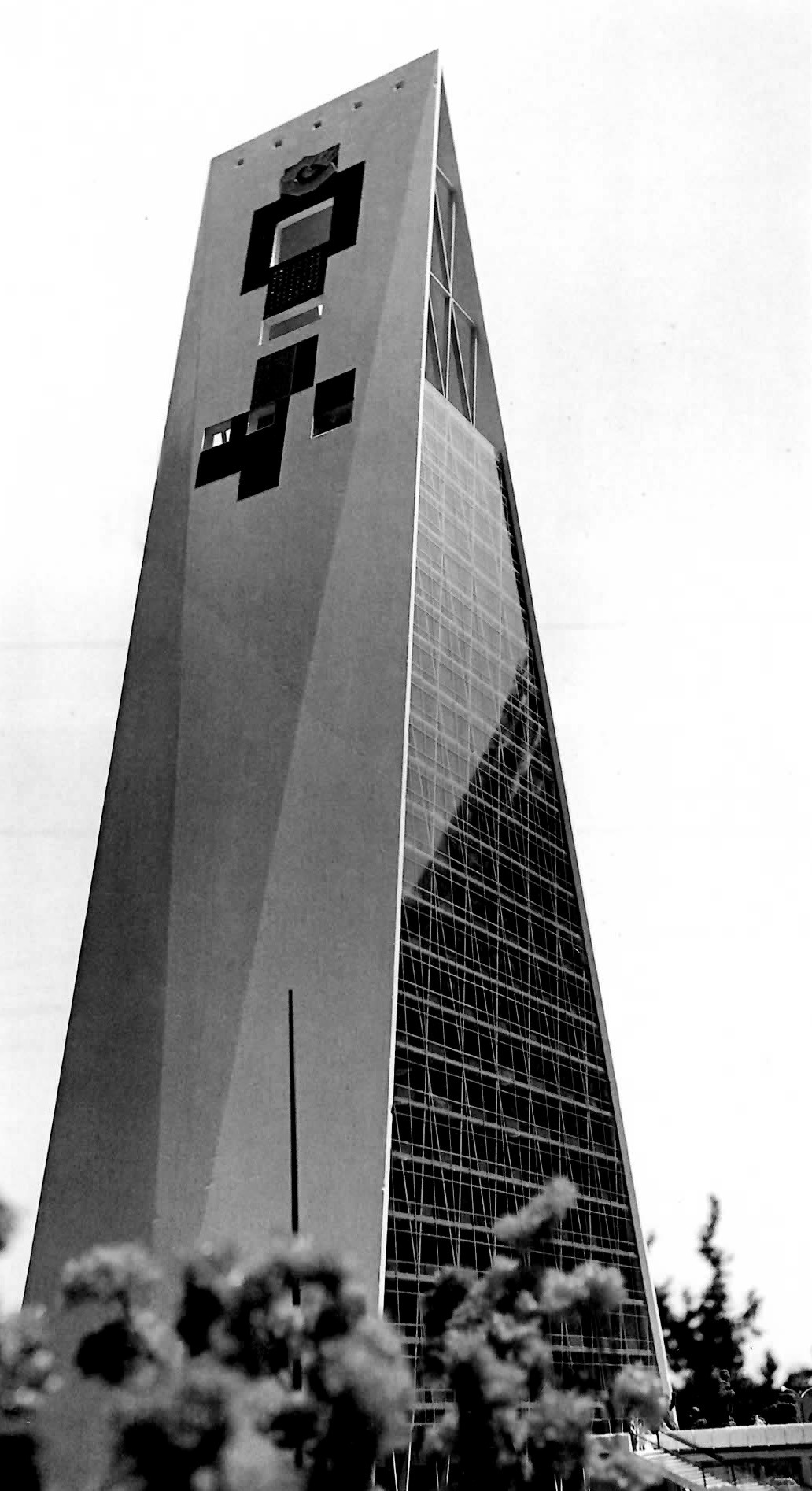 Archillect ID 408873