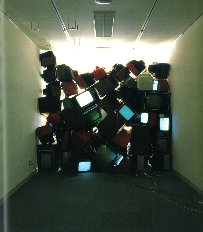 Archillect ID 408898