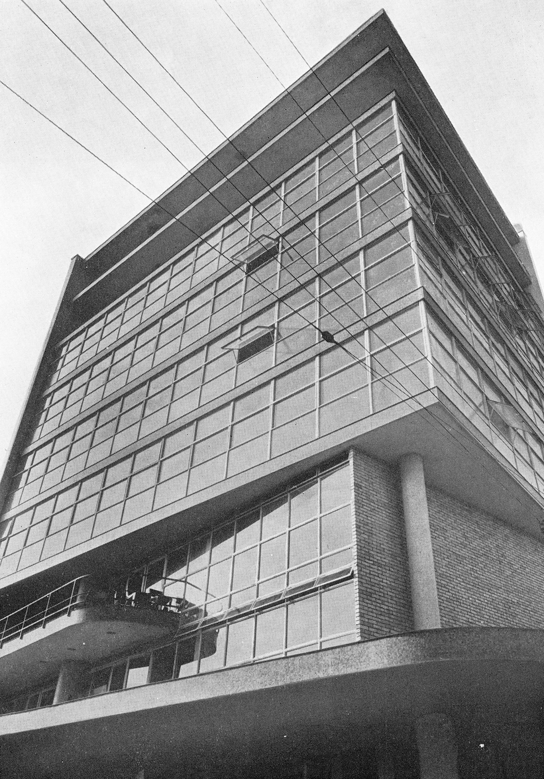 Archillect ID 409554