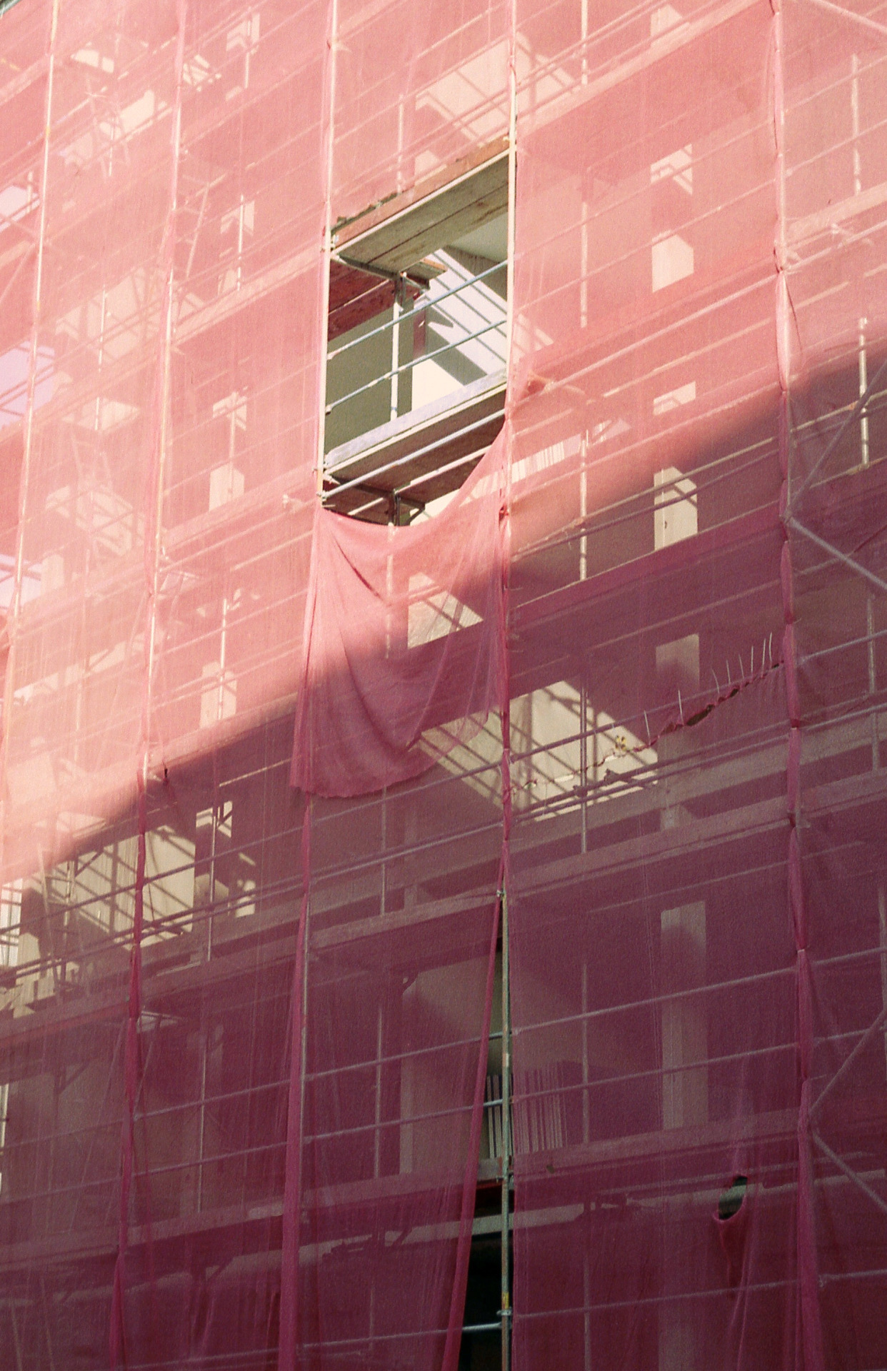 Archillect ID 409573