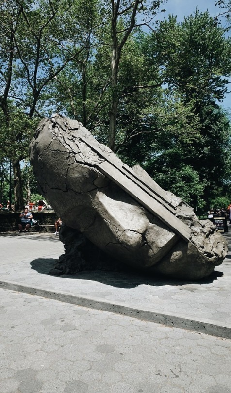 Archillect ID 409595