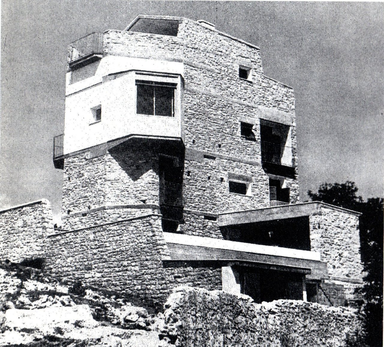 Archillect ID 409793