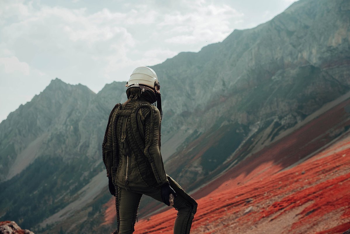 Archillect ID 409794